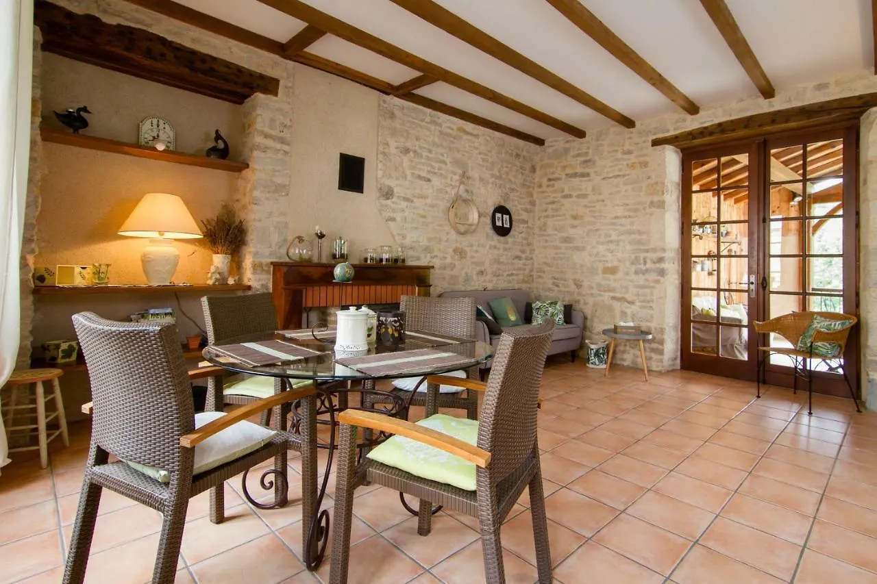 Belle Maison De Maitre Avec Piscine Et Jardin Au Bord D'Un Village Medieval Caylus