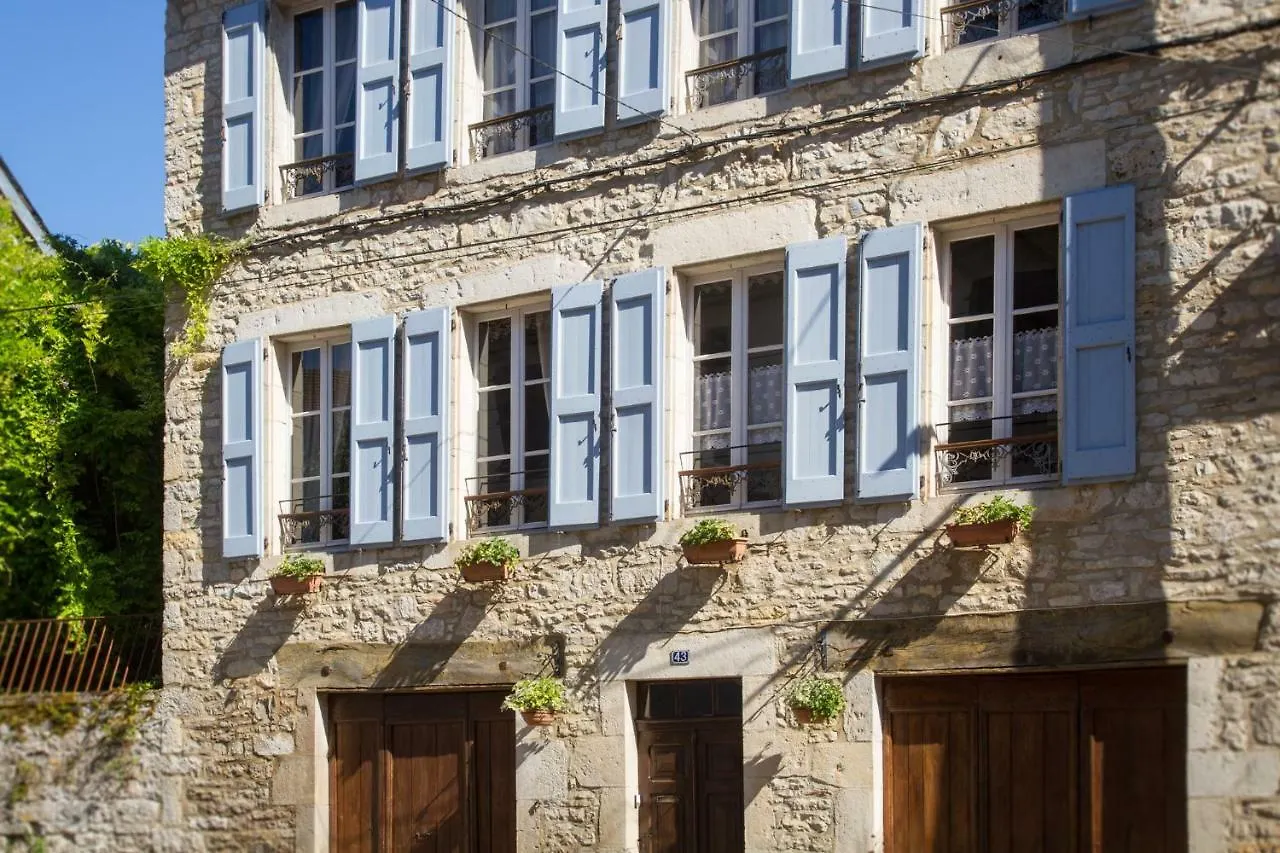 Belle Maison De Maitre Avec Piscine Et Jardin Au Bord D'Un Village Medieval Caylus France